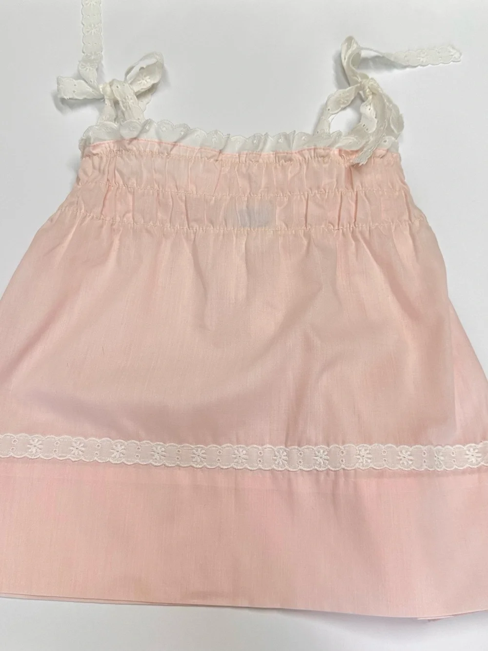 VTG Polly Flinders Girls Lt. Pink Smocked Summer Sundress 24M Lace Shoulder Ties